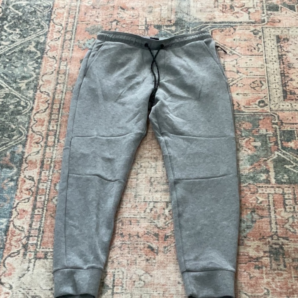 American Eagle joggers